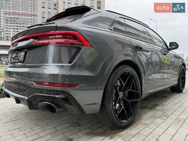 Серый Ауди RS Q8, объемом двигателя 4 л и пробегом 6 тыс. км за 139933 $, фото 21 на Automoto.ua