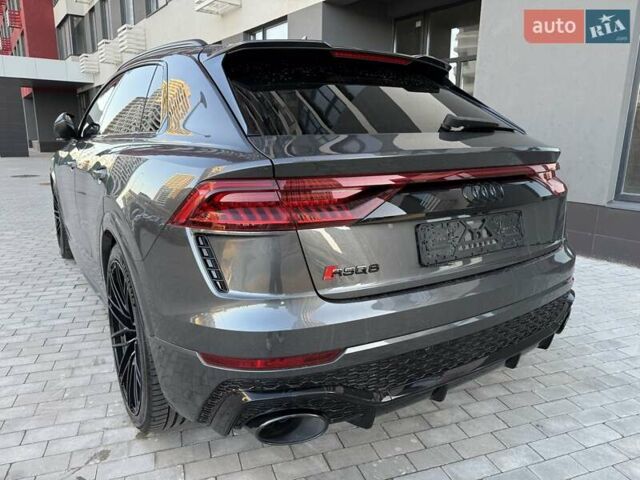 Серый Ауди RS Q8, объемом двигателя 4 л и пробегом 6 тыс. км за 139333 $, фото 37 на Automoto.ua