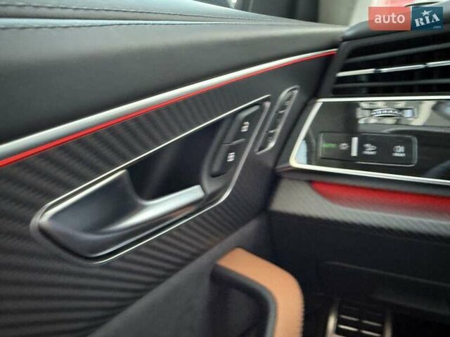 Серый Ауди RS Q8, объемом двигателя 4 л и пробегом 6 тыс. км за 139333 $, фото 19 на Automoto.ua