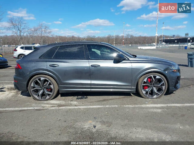 Серый Ауди RS Q8, объемом двигателя 4 л и пробегом 2 тыс. км за 65000 $, фото 3 на Automoto.ua