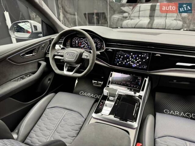 Сірий Ауді RS Q8, об'ємом двигуна 4 л та пробігом 1 тис. км за 179900 $, фото 45 на Automoto.ua