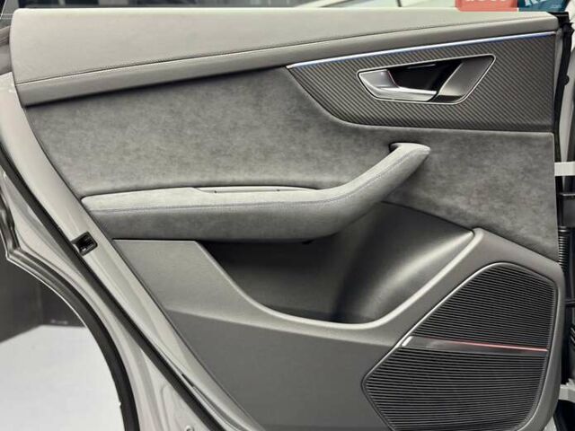 Сірий Ауді RS Q8, об'ємом двигуна 4 л та пробігом 1 тис. км за 179900 $, фото 48 на Automoto.ua