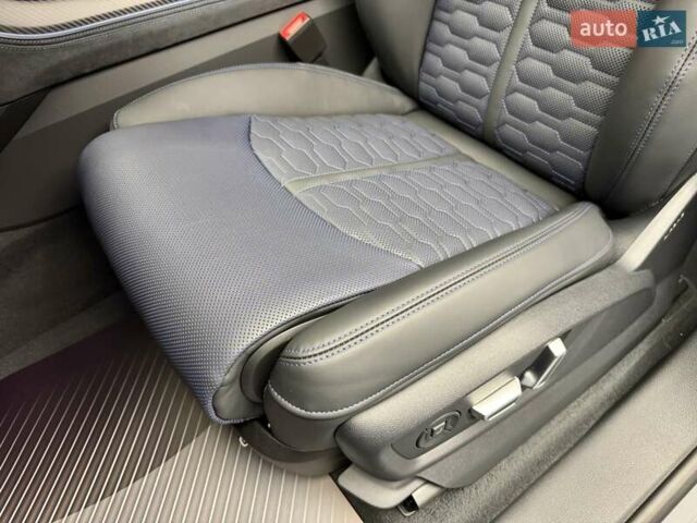 Сірий Ауді RS Q8, об'ємом двигуна 4 л та пробігом 1 тис. км за 179900 $, фото 35 на Automoto.ua