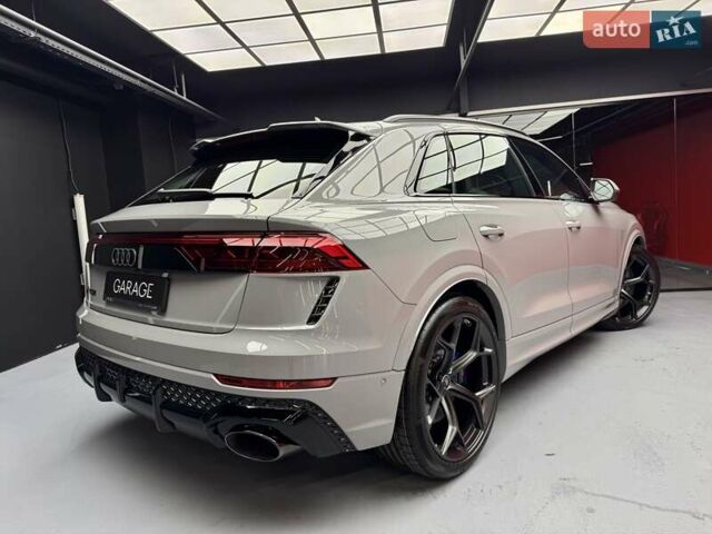 Серый Ауди RS Q8, объемом двигателя 4 л и пробегом 1 тыс. км за 185900 $, фото 18 на Automoto.ua