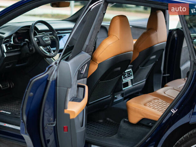 Синій Ауді RS Q8, об'ємом двигуна 4 л та пробігом 75 тис. км за 93000 $, фото 26 на Automoto.ua