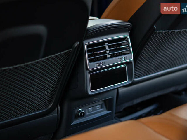 Синій Ауді RS Q8, об'ємом двигуна 4 л та пробігом 75 тис. км за 93000 $, фото 39 на Automoto.ua