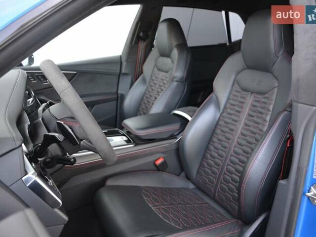 Синий Ауди RS Q8, объемом двигателя 4 л и пробегом 139 тыс. км за 90000 $, фото 3 на Automoto.ua