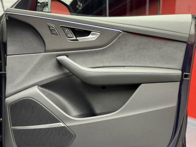 Синій Ауді RS Q8, об'ємом двигуна 4 л та пробігом 1 тис. км за 169900 $, фото 64 на Automoto.ua