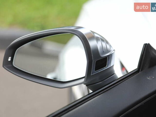 Белый Ауди S5 Sportback, объемом двигателя 3 л и пробегом 120 тыс. км за 34000 $, фото 6 на Automoto.ua