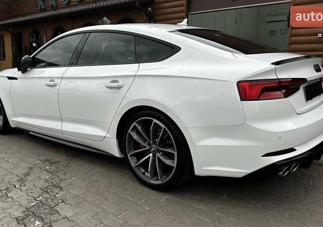 Белый Ауди S5 Sportback, объемом двигателя 3 л и пробегом 127 тыс. км за 29900 $, фото 1 на Automoto.ua