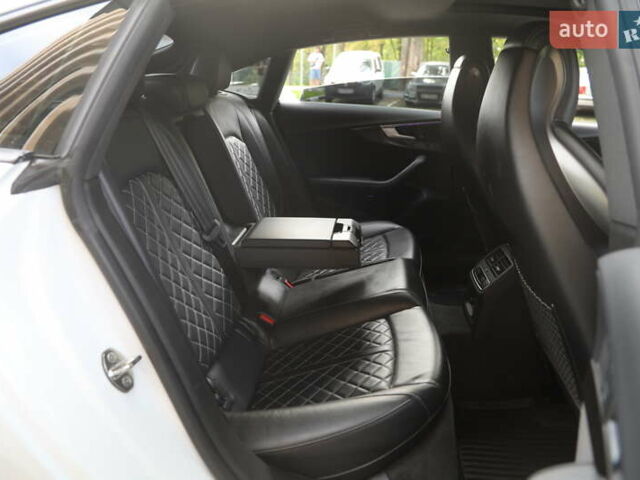 Белый Ауди S5 Sportback, объемом двигателя 3 л и пробегом 120 тыс. км за 34000 $, фото 9 на Automoto.ua