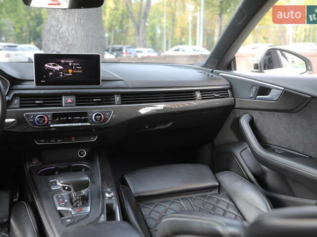 Белый Ауди S5 Sportback, объемом двигателя 3 л и пробегом 120 тыс. км за 34000 $, фото 13 на Automoto.ua