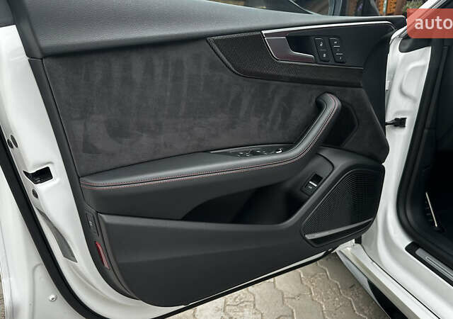Белый Ауди S5 Sportback, объемом двигателя 3 л и пробегом 127 тыс. км за 29900 $, фото 6 на Automoto.ua