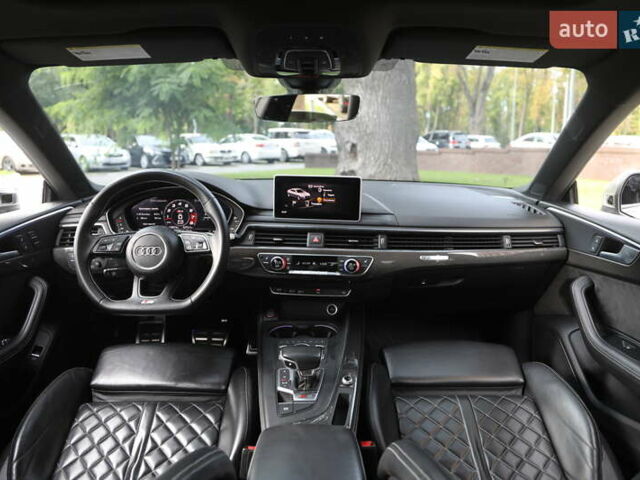Белый Ауди S5 Sportback, объемом двигателя 3 л и пробегом 120 тыс. км за 34000 $, фото 12 на Automoto.ua