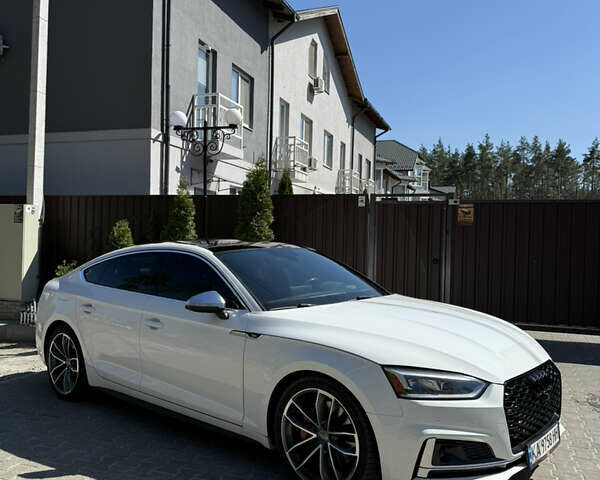 Белый Ауди S5 Sportback, объемом двигателя 3 л и пробегом 81 тыс. км за 41999 $, фото 4 на Automoto.ua