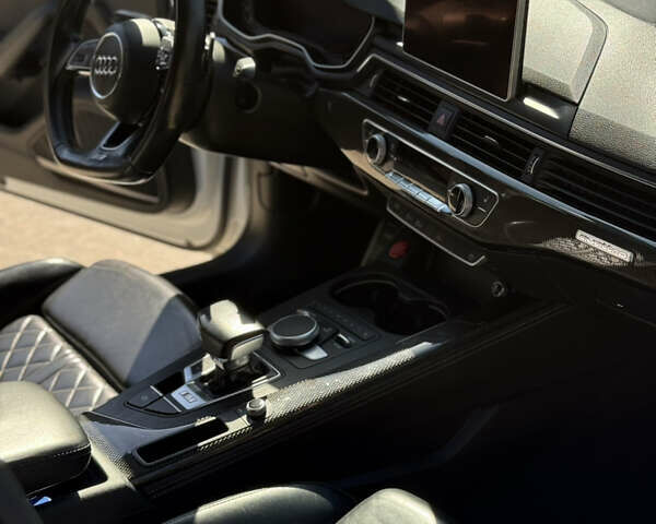 Белый Ауди S5 Sportback, объемом двигателя 3 л и пробегом 81 тыс. км за 41999 $, фото 9 на Automoto.ua