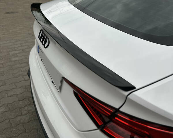 Белый Ауди S5 Sportback, объемом двигателя 3 л и пробегом 127 тыс. км за 29900 $, фото 3 на Automoto.ua