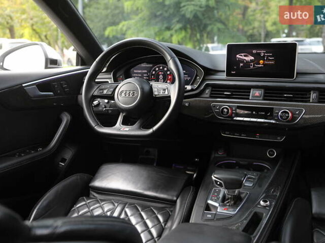 Белый Ауди S5 Sportback, объемом двигателя 3 л и пробегом 120 тыс. км за 34000 $, фото 11 на Automoto.ua