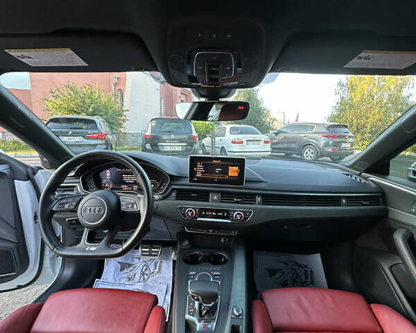 Белый Ауди S5 Sportback, объемом двигателя 3 л и пробегом 120 тыс. км за 33900 $, фото 15 на Automoto.ua