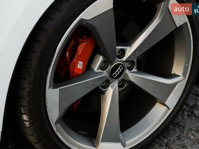 Білий Ауді S5 Sportback, об'ємом двигуна 3 л та пробігом 139 тис. км за 32000 $, фото 16 на Automoto.ua