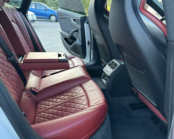 Белый Ауди S5 Sportback, объемом двигателя 3 л и пробегом 120 тыс. км за 33900 $, фото 22 на Automoto.ua