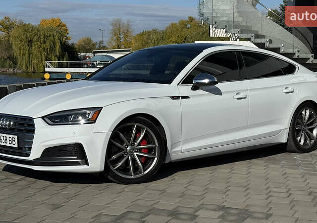 Белый Ауди S5 Sportback, объемом двигателя 3 л и пробегом 98 тыс. км за 32000 $, фото 2 на Automoto.ua