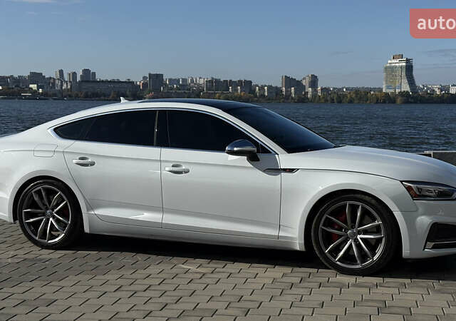 Белый Ауди S5 Sportback, объемом двигателя 3 л и пробегом 98 тыс. км за 32000 $, фото 11 на Automoto.ua