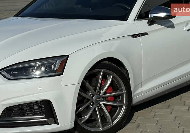Белый Ауди S5 Sportback, объемом двигателя 3 л и пробегом 98 тыс. км за 32000 $, фото 5 на Automoto.ua
