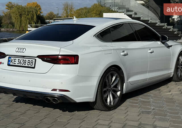 Белый Ауди S5 Sportback, объемом двигателя 3 л и пробегом 98 тыс. км за 32000 $, фото 6 на Automoto.ua
