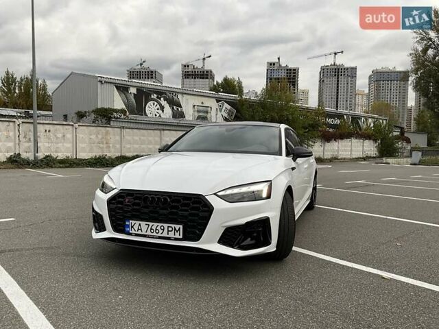 Белый Ауди S5 Sportback, объемом двигателя 3 л и пробегом 9 тыс. км за 62990 $, фото 1 на Automoto.ua