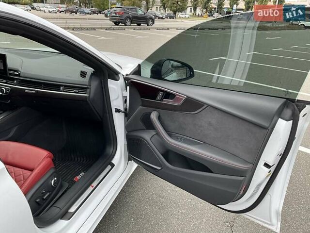 Белый Ауди S5 Sportback, объемом двигателя 3 л и пробегом 9 тыс. км за 62990 $, фото 35 на Automoto.ua