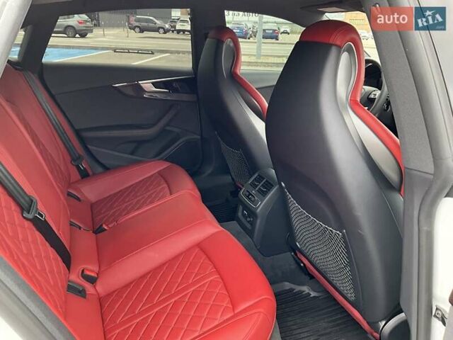 Белый Ауди S5 Sportback, объемом двигателя 3 л и пробегом 9 тыс. км за 62990 $, фото 13 на Automoto.ua