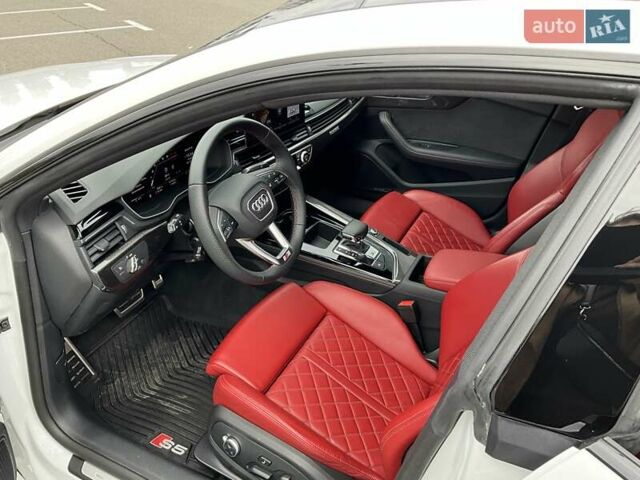 Белый Ауди S5 Sportback, объемом двигателя 3 л и пробегом 9 тыс. км за 62990 $, фото 15 на Automoto.ua