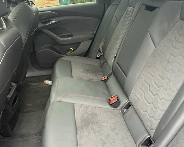 Чорний Ауді S6 e-tron, об'ємом двигуна 0 л та пробігом 30 тис. км за 49000 $, фото 35 на Automoto.ua