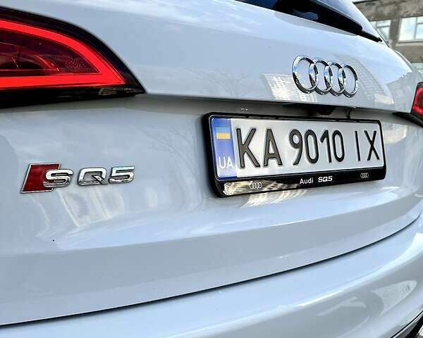 Білий Ауді SQ5, об'ємом двигуна 3 л та пробігом 95 тис. км за 22900 $, фото 18 на Automoto.ua