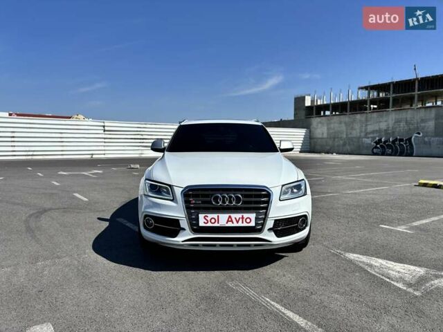 Белый Ауди SQ5, объемом двигателя 2.97 л и пробегом 213 тыс. км за 18200 $, фото 3 на Automoto.ua