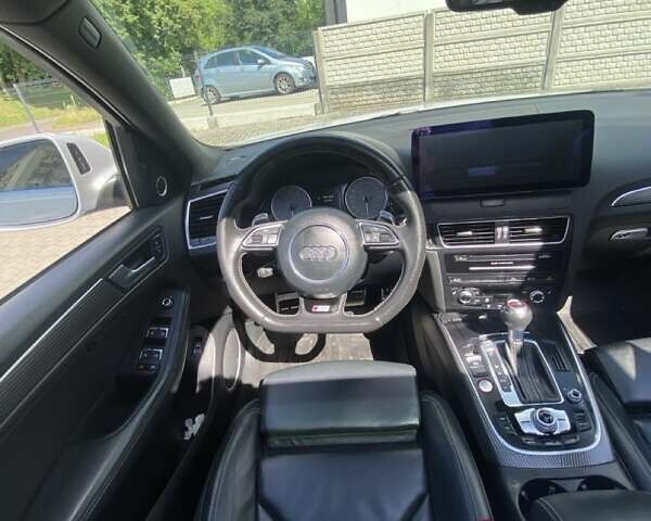 Белый Ауди SQ5, объемом двигателя 3 л и пробегом 162 тыс. км за 16000 $, фото 1 на Automoto.ua