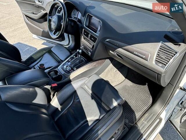 Белый Ауди SQ5, объемом двигателя 2.97 л и пробегом 213 тыс. км за 19200 $, фото 17 на Automoto.ua