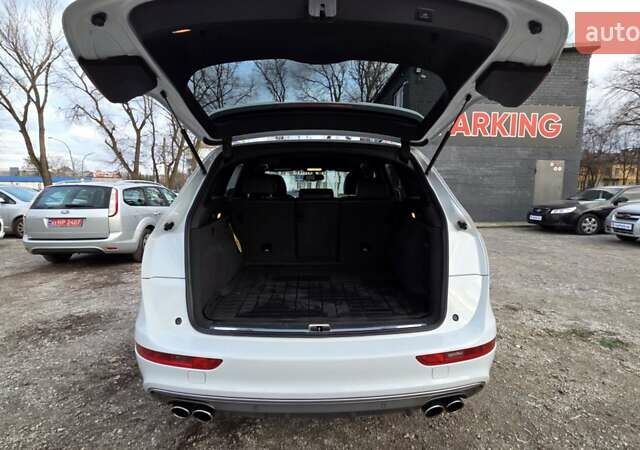 Белый Ауди SQ5, объемом двигателя 3 л и пробегом 215 тыс. км за 16700 $, фото 7 на Automoto.ua