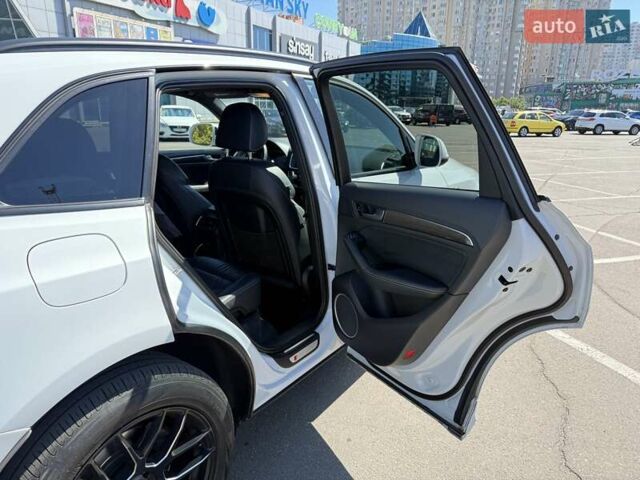 Білий Ауді SQ5, об'ємом двигуна 3 л та пробігом 137 тис. км за 26000 $, фото 3 на Automoto.ua