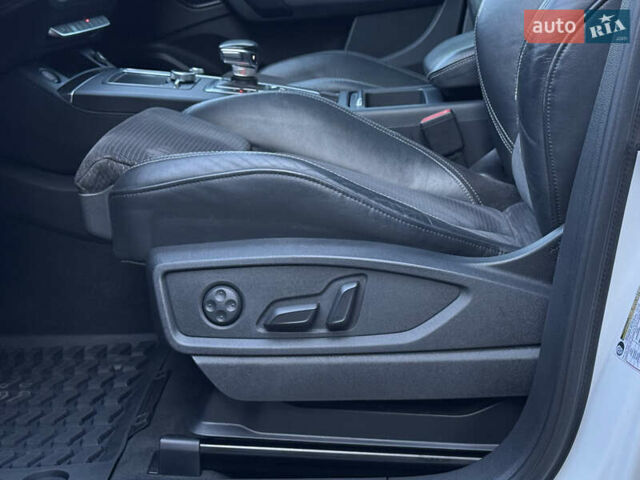 Белый Ауди SQ5, объемом двигателя 3 л и пробегом 170 тыс. км за 25600 $, фото 62 на Automoto.ua