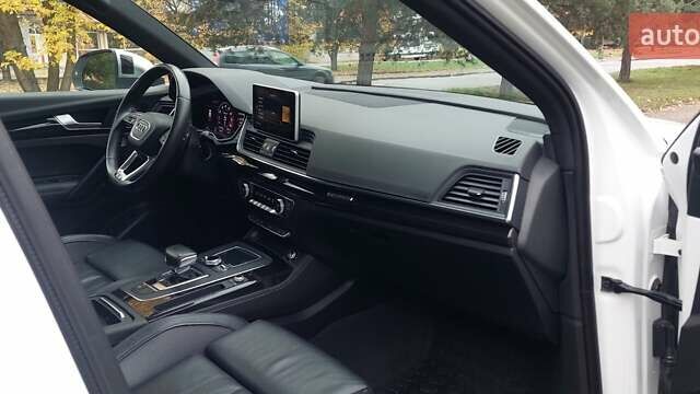 Белый Ауди SQ5, объемом двигателя 3 л и пробегом 135 тыс. км за 39000 $, фото 20 на Automoto.ua