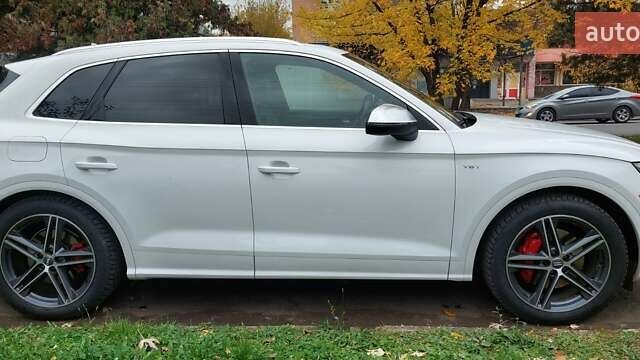 Белый Ауди SQ5, объемом двигателя 3 л и пробегом 135 тыс. км за 39000 $, фото 2 на Automoto.ua