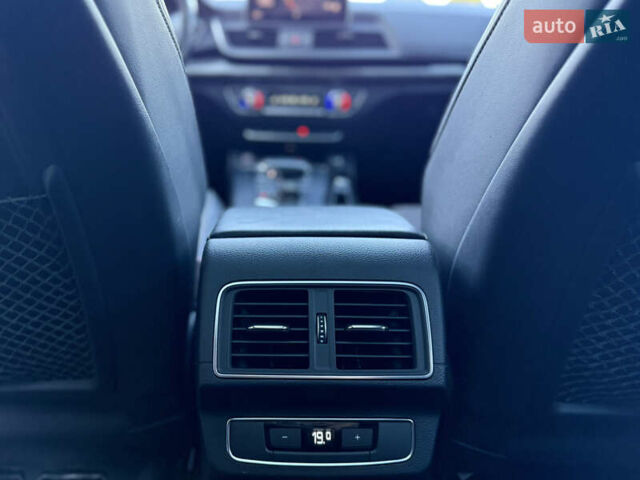 Белый Ауди SQ5, объемом двигателя 3 л и пробегом 170 тыс. км за 25600 $, фото 3 на Automoto.ua