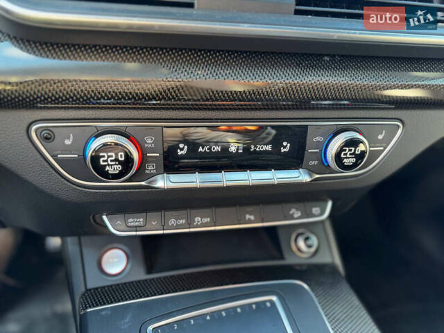 Білий Ауді SQ5, об'ємом двигуна 3 л та пробігом 116 тис. км за 32500 $, фото 19 на Automoto.ua