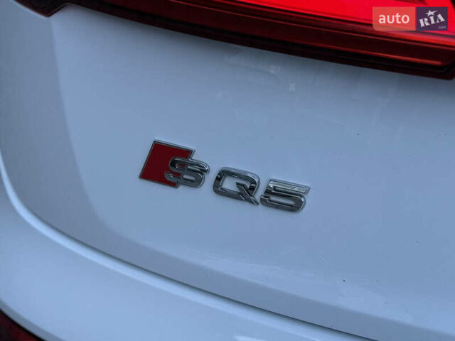 Белый Ауди SQ5, объемом двигателя 3 л и пробегом 170 тыс. км за 25600 $, фото 87 на Automoto.ua