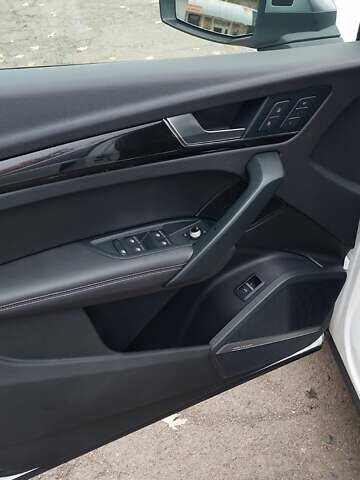 Белый Ауди SQ5, объемом двигателя 3 л и пробегом 135 тыс. км за 39000 $, фото 17 на Automoto.ua