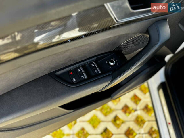 Білий Ауді SQ5, об'ємом двигуна 3 л та пробігом 116 тис. км за 32500 $, фото 14 на Automoto.ua