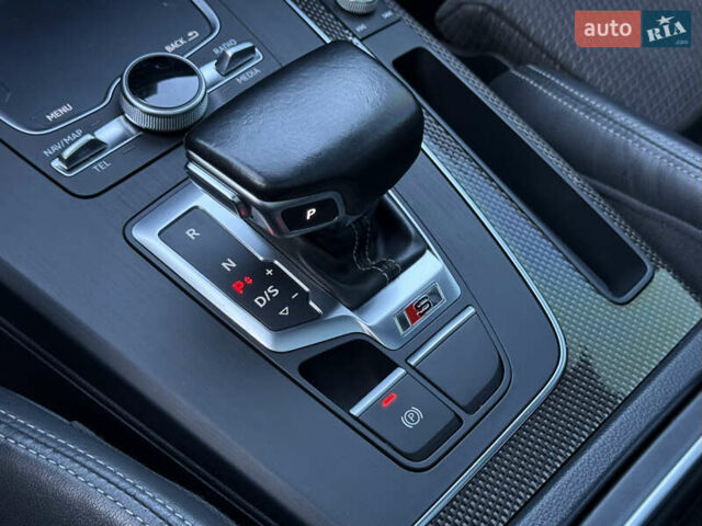 Белый Ауди SQ5, объемом двигателя 3 л и пробегом 170 тыс. км за 25600 $, фото 55 на Automoto.ua