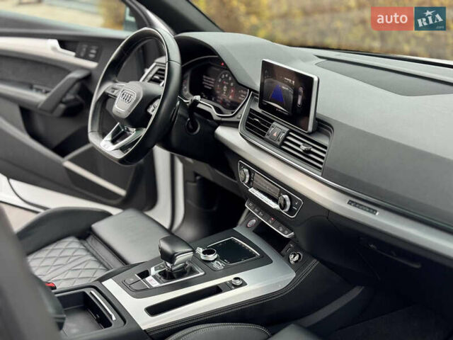 Ауди SQ5 2018 в Киеве на Automoto.ua Белый Ауди SQ5, объемом двигателя 3 л и пробегом 141 тыс. км за 27900 $, фото 42 на Automoto.ua